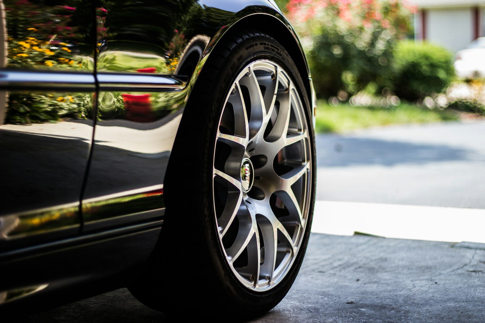 Emergency Tire Repair in Lauderhill: How South Florida Customz Can Help